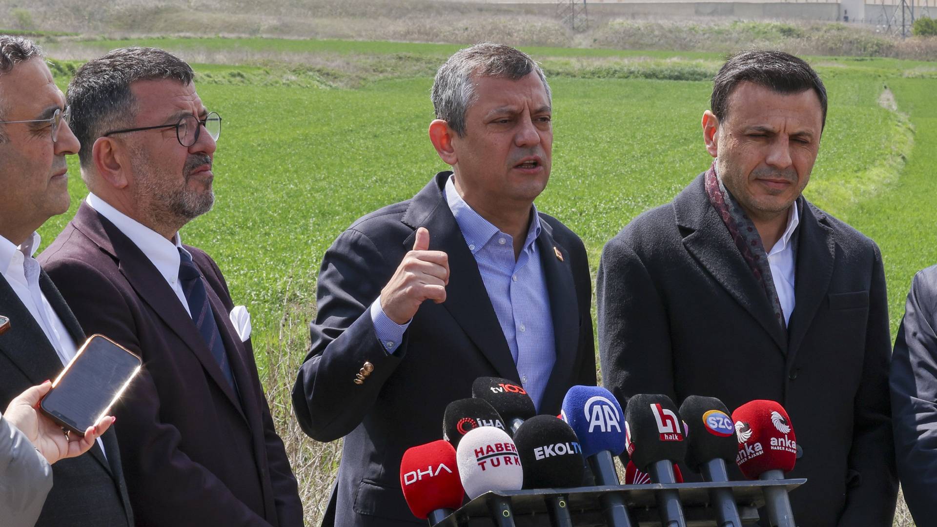 Özel’den İmamoğlu’na erişim engeline tepki |