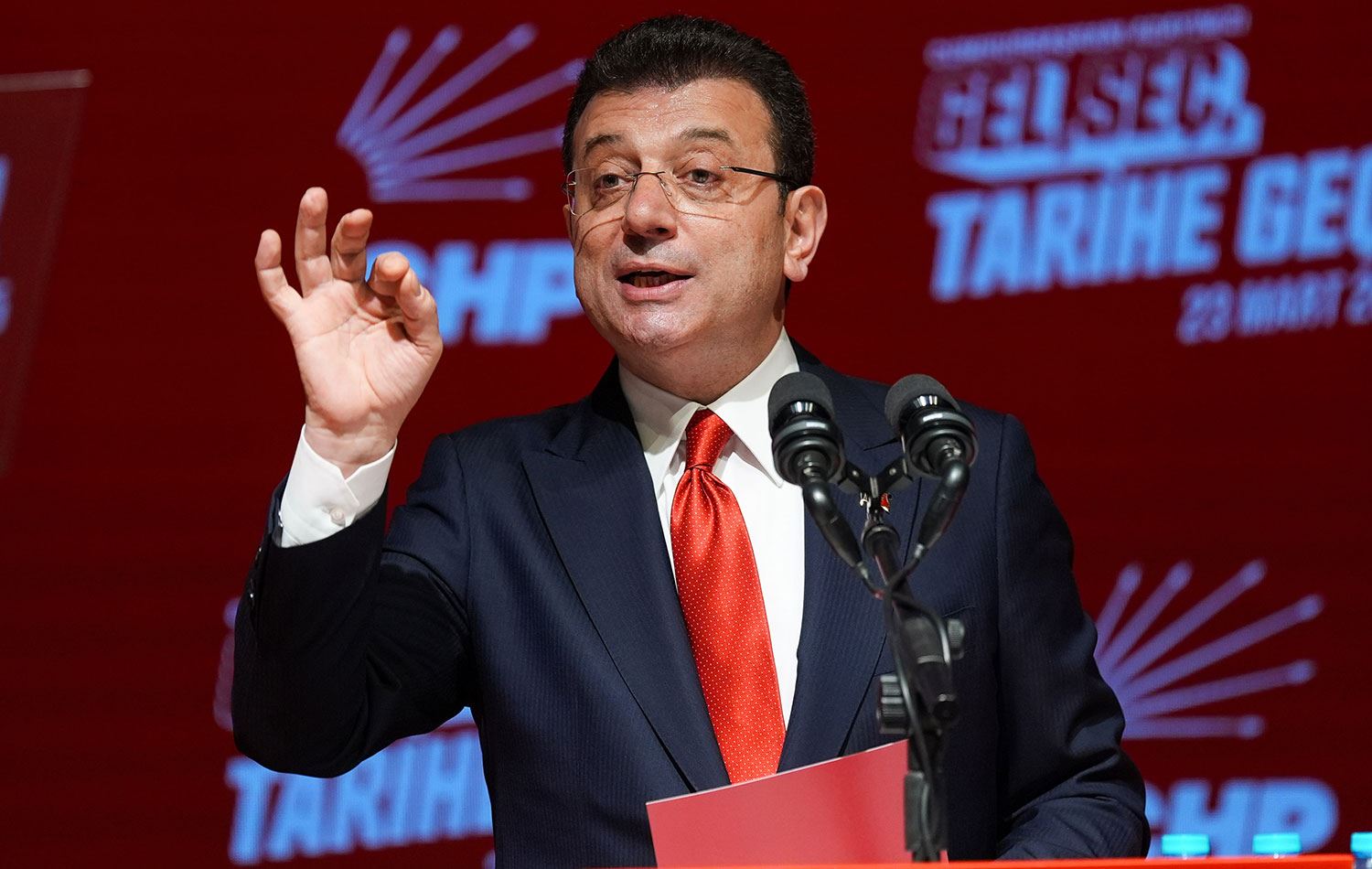 İmamoğlu: Özgürlükçü anayasaya varız |