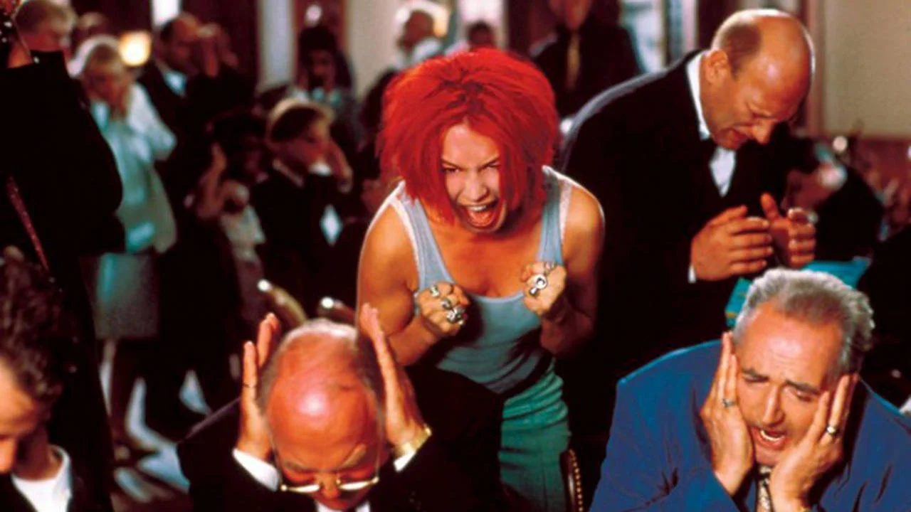 Tuğçe Madayanti Şen Hiçbir film, bu kadar ‘‘aklı’’ ve ‘‘adrenalini’’ aynı karede öldürücü bir uyumla buluşturmadı. Tom Tykwer, bizim henüz yakalayamadığımız geleceğin sinemasını 1998’de çekti bile. Şimdi soru şu: Kim yetişebilecek? YAZININ DEVAMI İÇİN TIKLAYINIZ