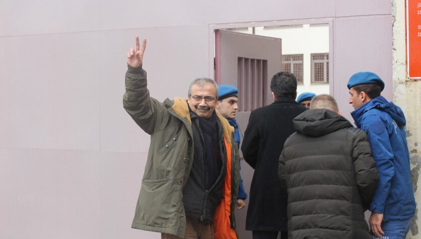 Sözü söz edip gitmek…