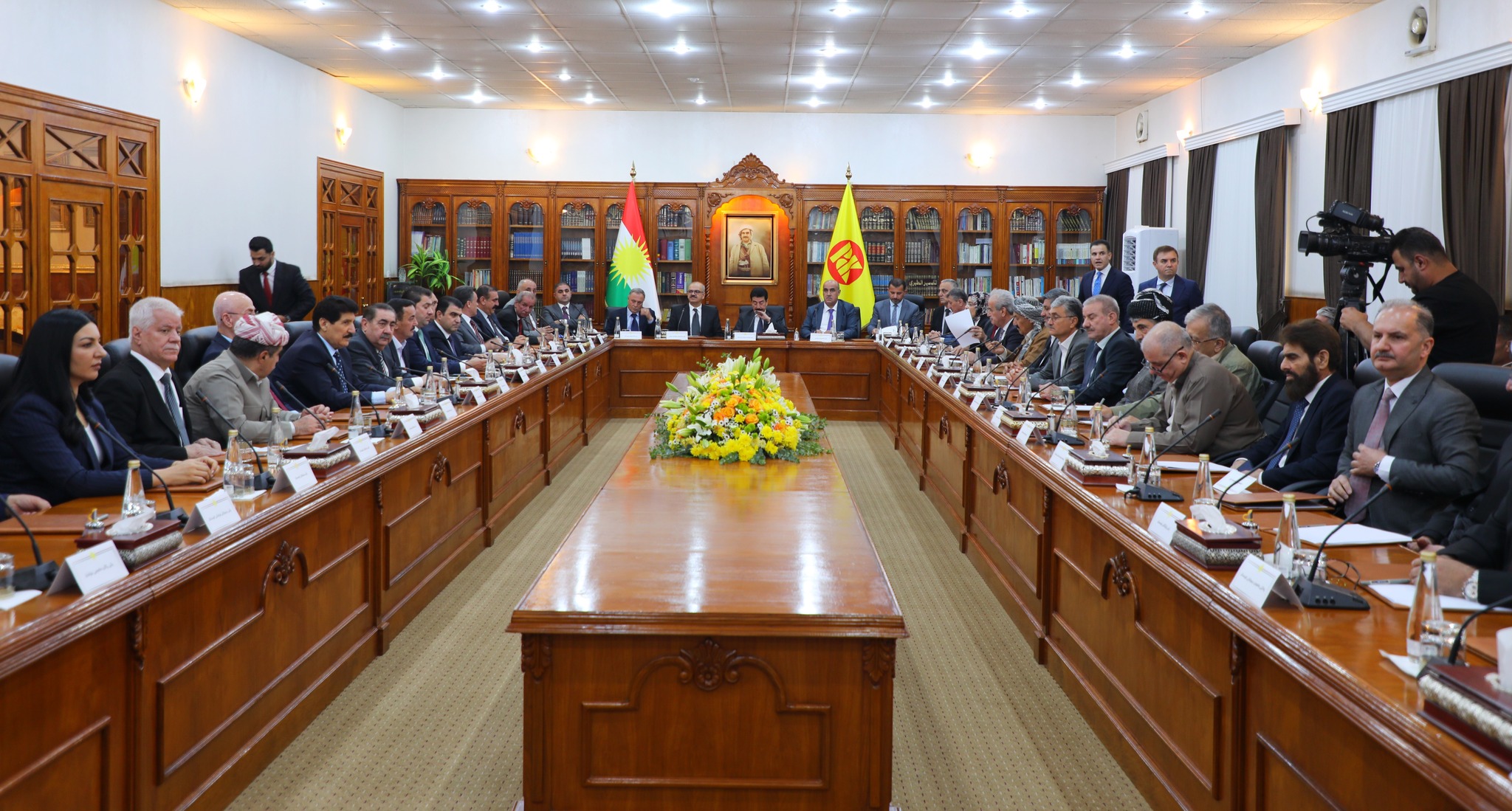 Irak’la kriz gündemiyle 43 parti toplandı |