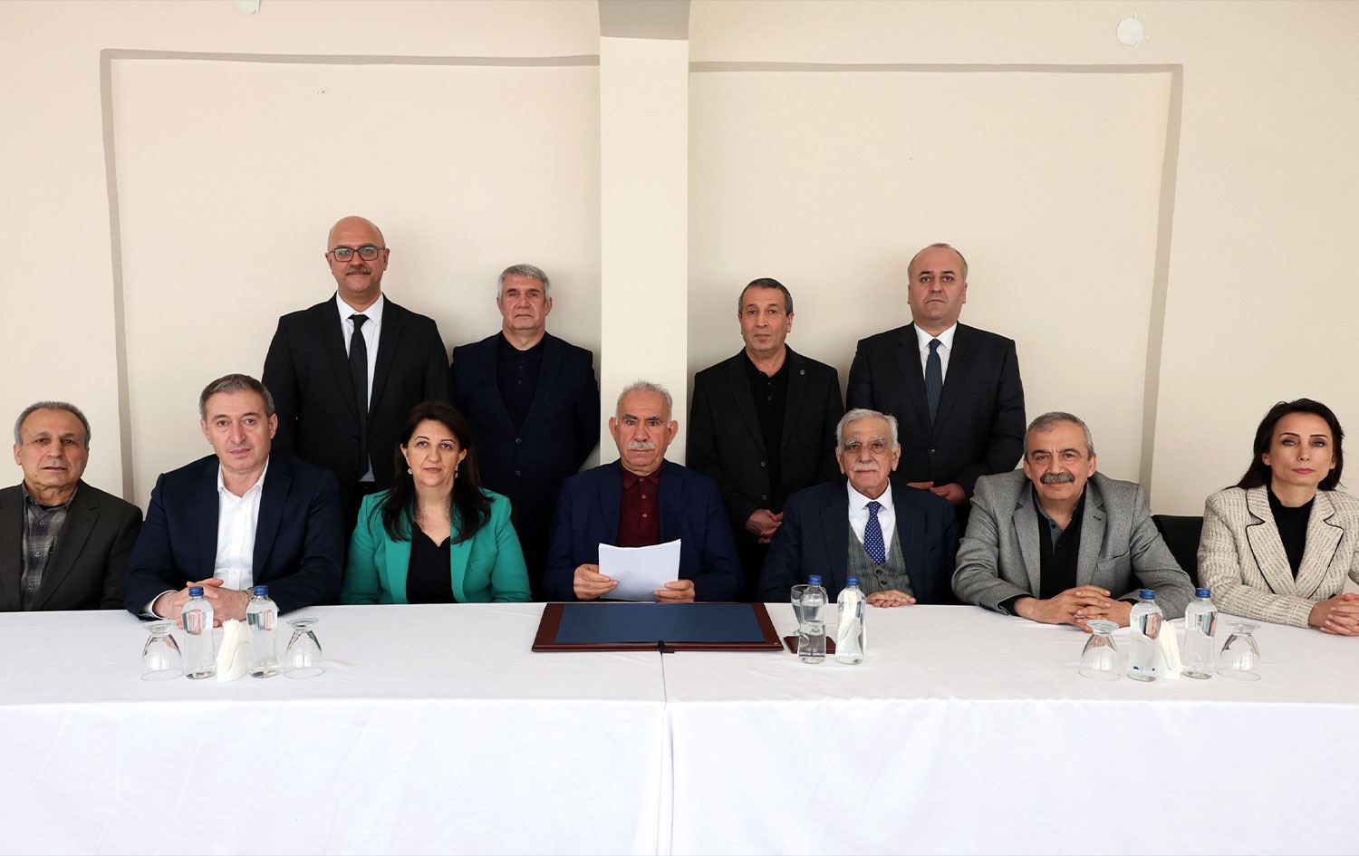 Öcalan: Kürtlerin birliği ve demokratik çözüm kritik |