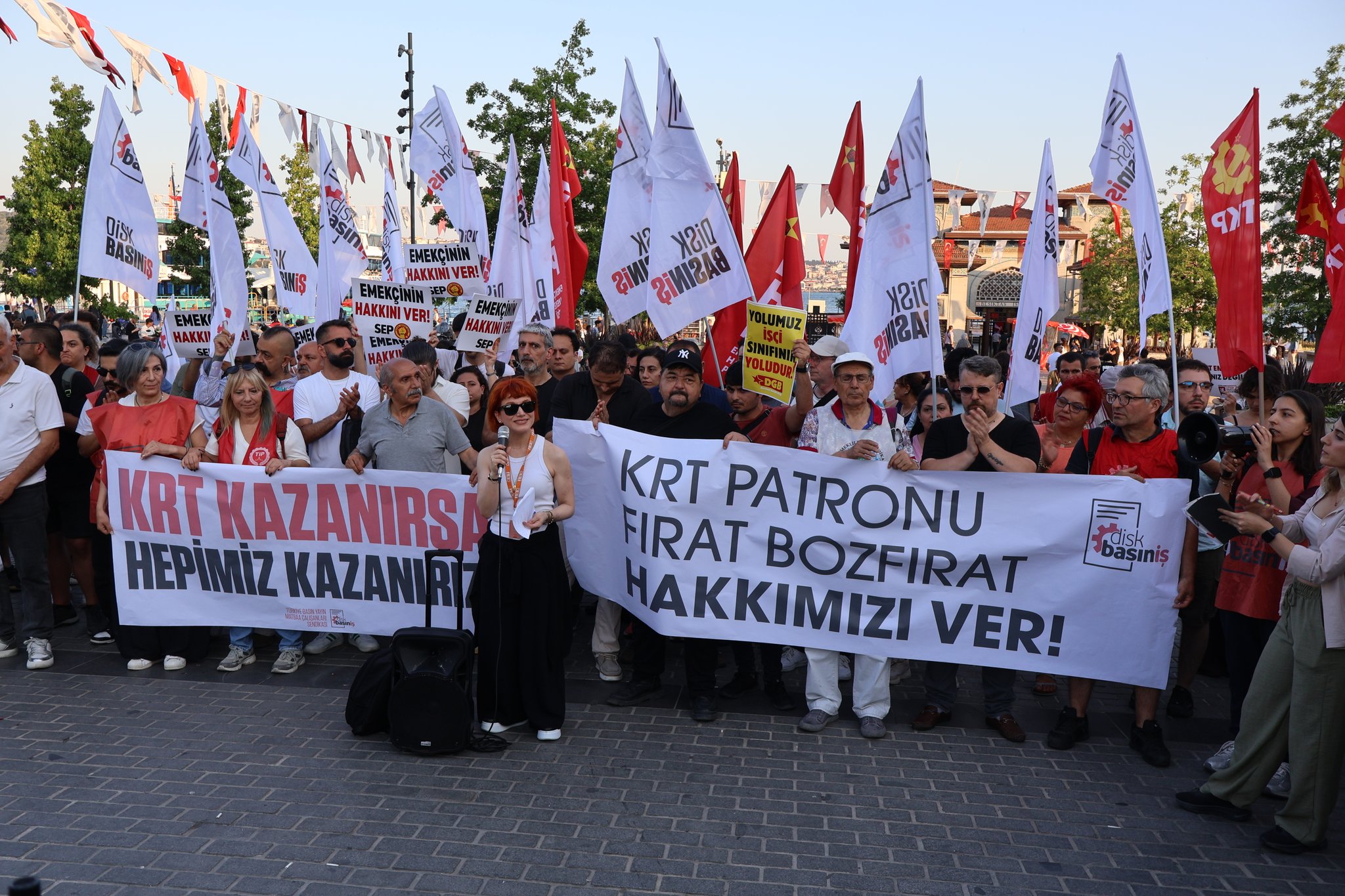 KRT TV’de direniş 15. gününde |