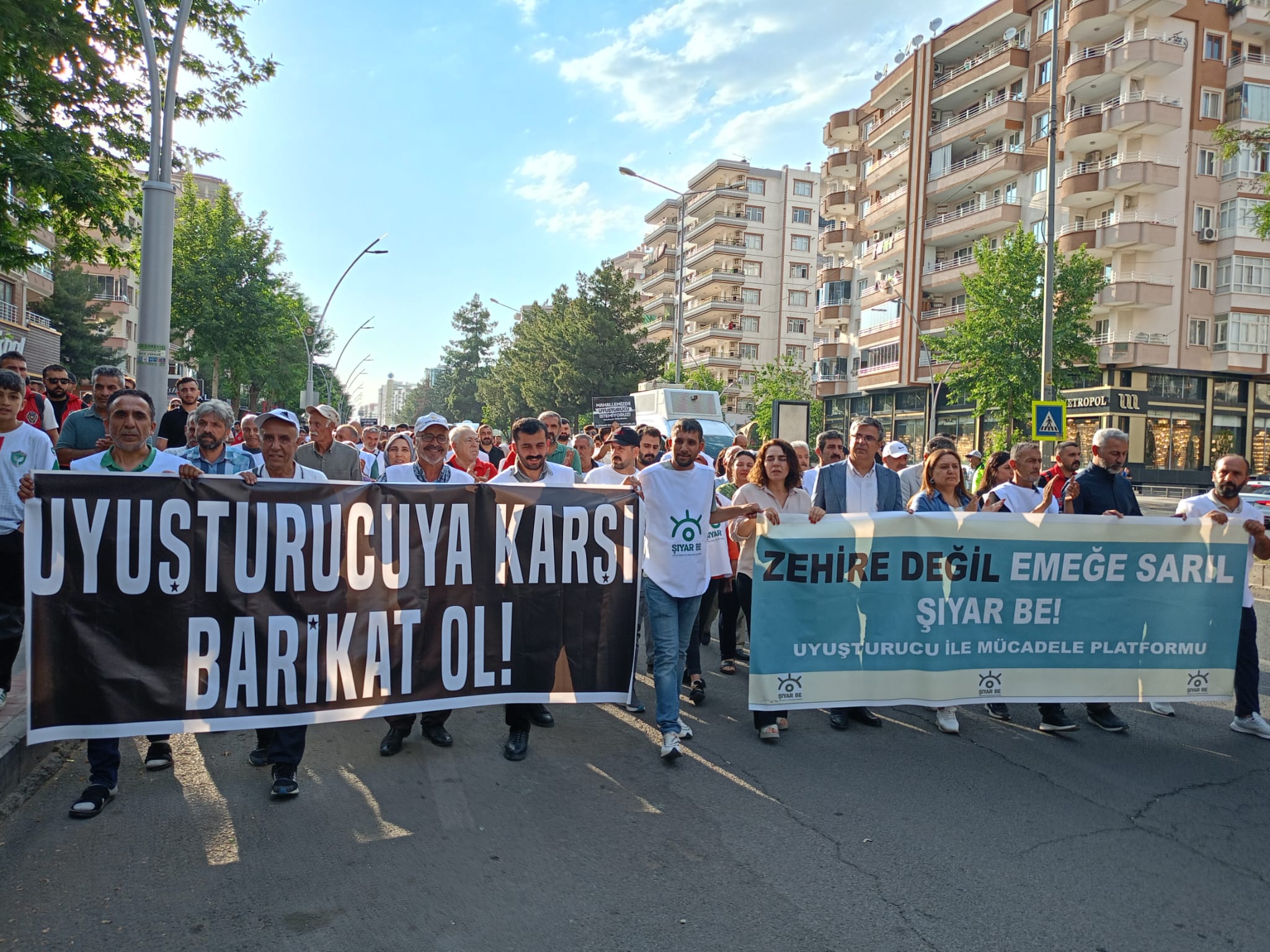 Diyarbakır’da “Şiyar Be!” yürüyüşü:
