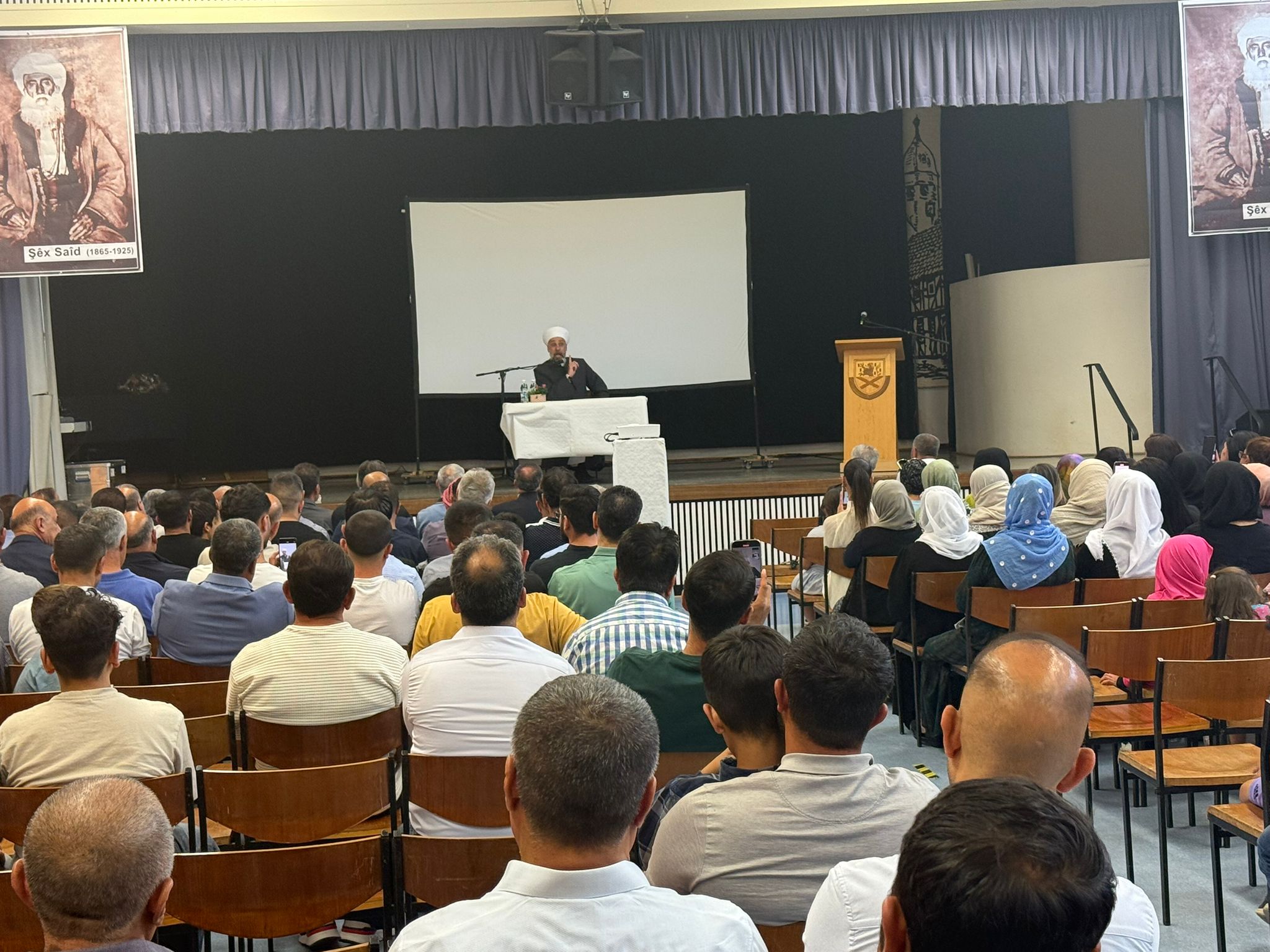 Şêx Murşid El Xeznewî panelde konuştu |