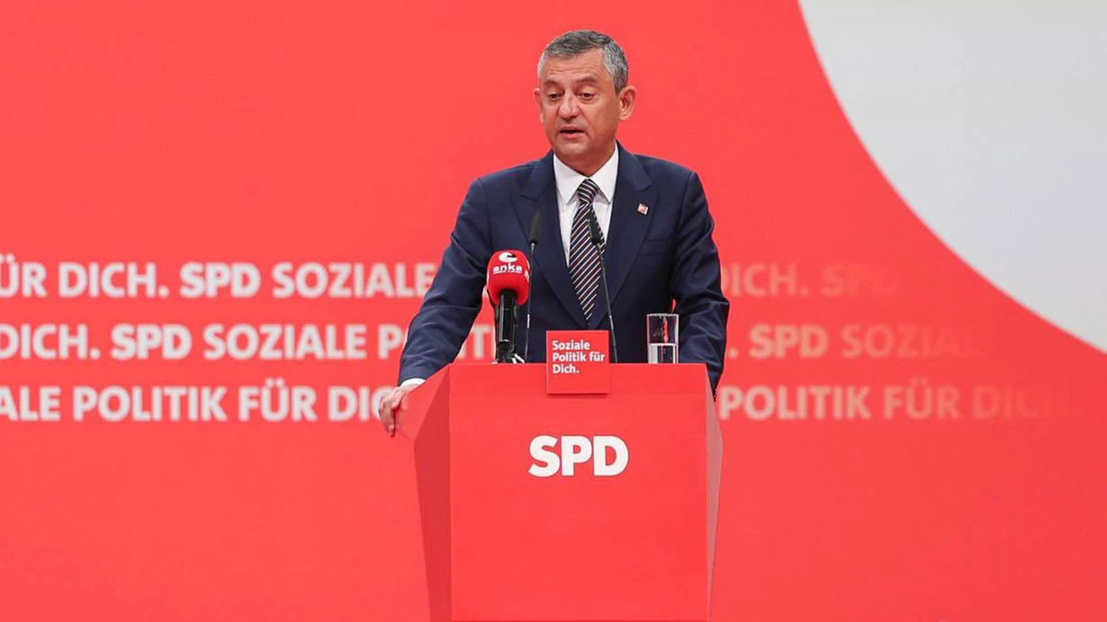 Berlin’de demokrasi vurgusu |