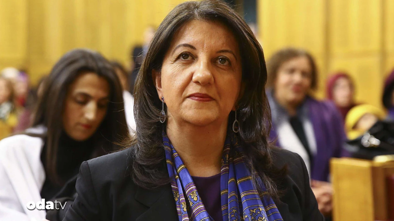 YNK ve Federe Kürdistan Bölgesi yetkilileri, DEM Parti’nin yeni Meclis Başkanvekili Pervin Buldan’ı tebrik etti. Mesajlarda, Buldan’ın barış sürecinde önemli rol oynayacağı vurgulandı.