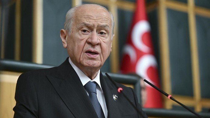 5 ay sonra ilk kez grup toplantısında |