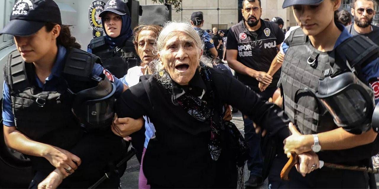Emine Ocak yoğun bakımda |