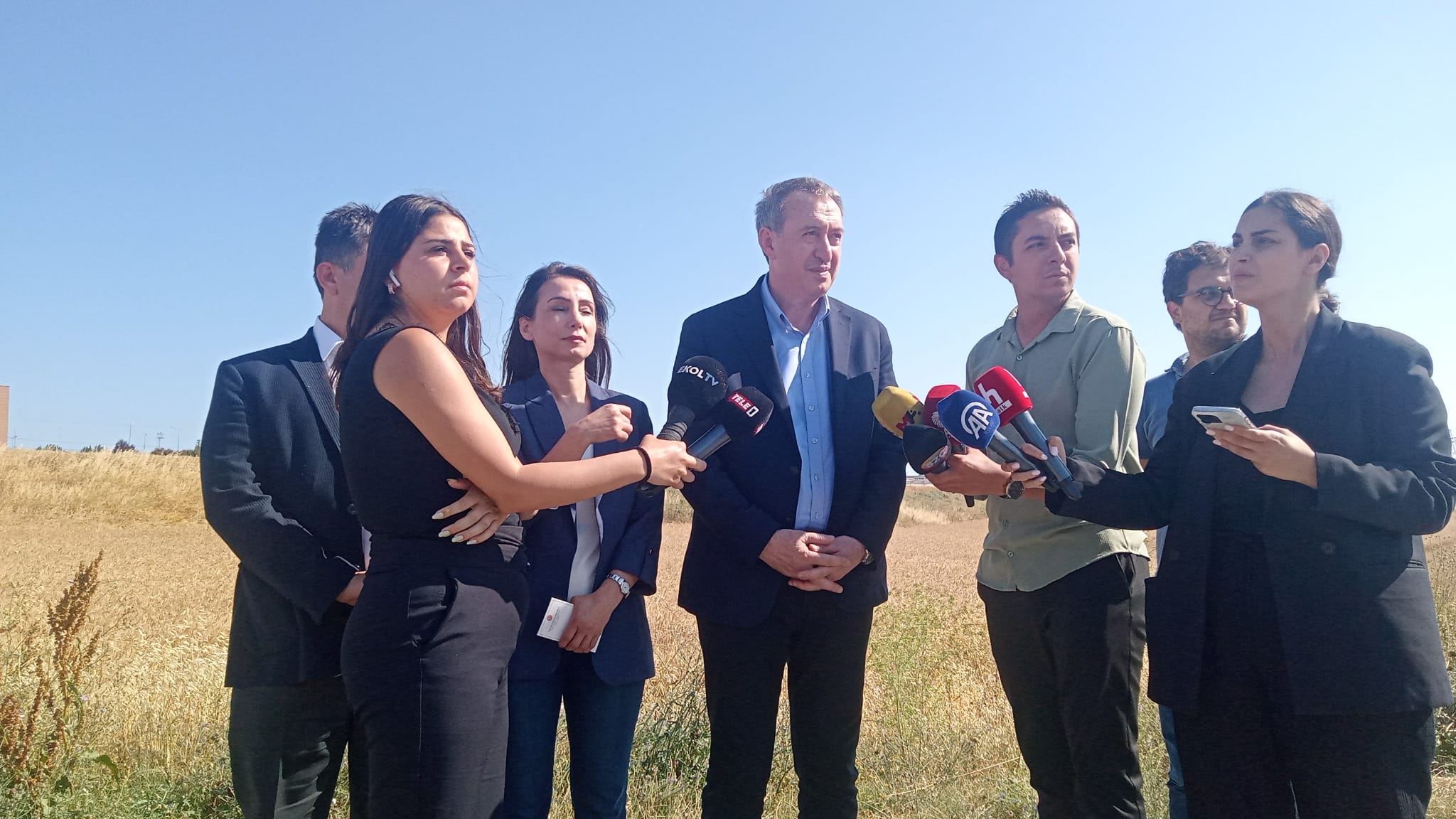 DEM Parti’den İmamoğlu ve tutuklu siyasetçilere ziyaret |