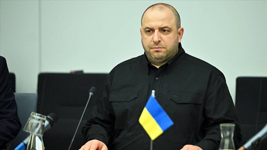 Ukrayna'nın kalıcı ve adil bir barış için çaba sarf ettiğini belirten Savunma Bakanı Rüstem Umerov, "Liderler düzeyinde bir toplantı düzenlemek için müttefiklerimizle çalışıyoruz" dedi.