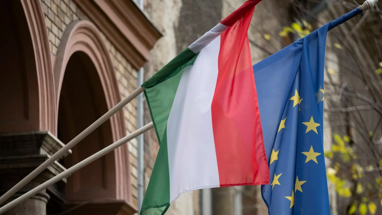 AB’den Macaristan’a fon freni |