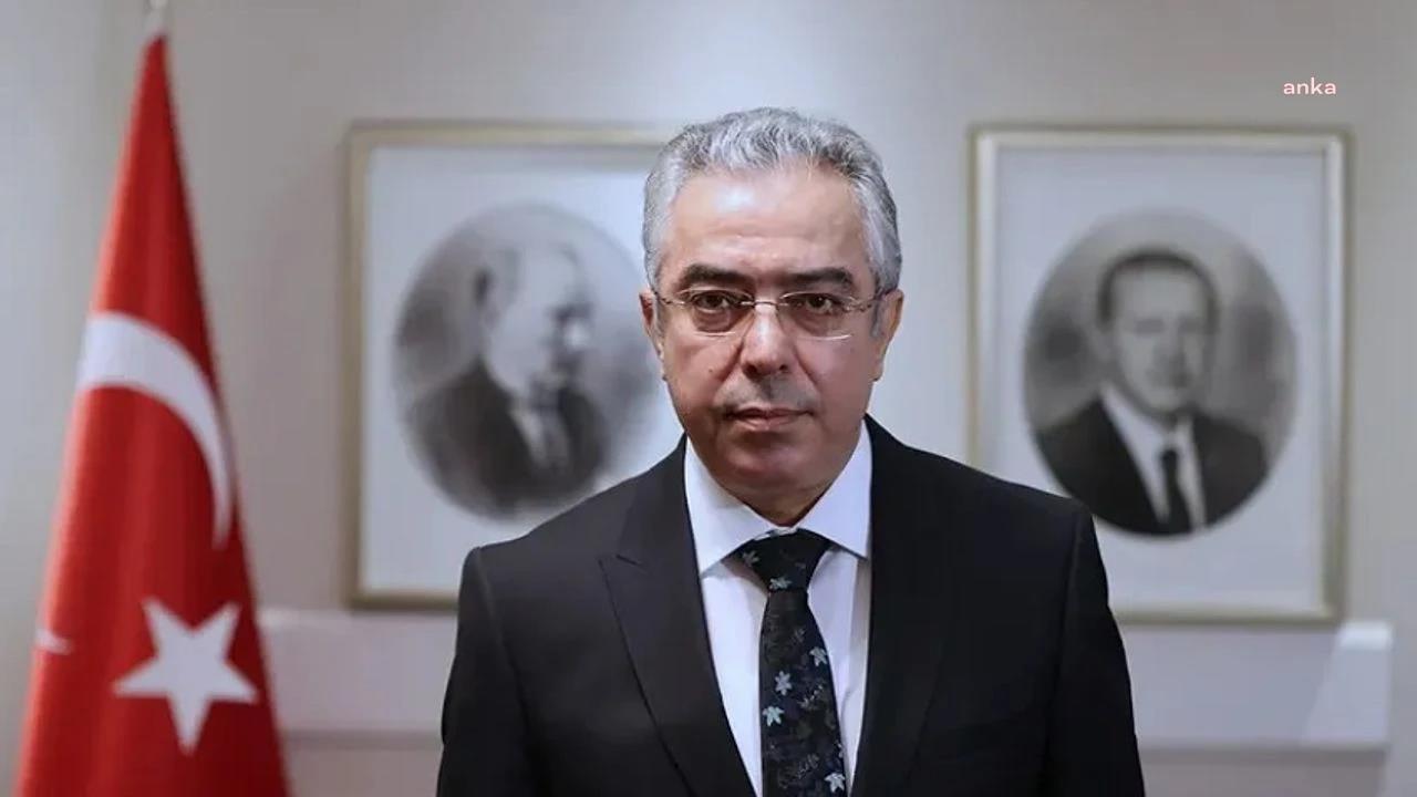 Cumhurbaşkanı Başdanışmanı Mehmet Uçum, “halkın gündeminde yeni anayasa yok” yönündeki değerlendirmeleri eleştirerek halkın anayasal taleplerinin soyut değil, somut beklentilerle ilişkili olduğunu savundu, “Yeni anayasa referandumsuz olmaz” dedi.