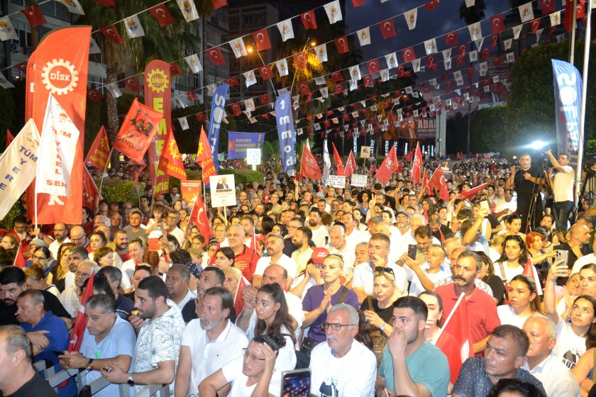 Karalar’ın tutuklanması protesto ediliyor |