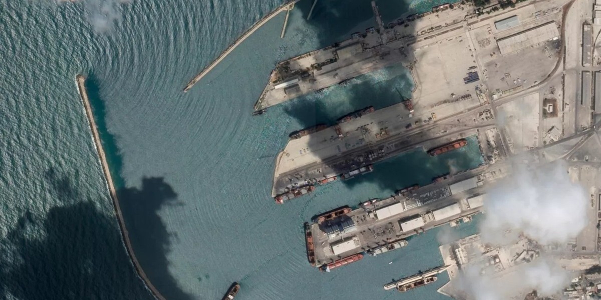 Suriye, Tartus Limanı’nı 30 yıllığına Birleşik Arap Emirlikleri merkezli Dubai Ports World’e devretti. 800 milyon dolarlık yatırım üç aşamada gerçekleşecek. Rusya'yla yapılan anlaşma feshedildi.