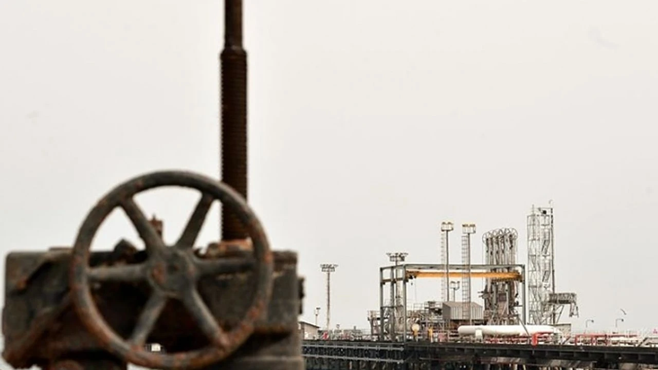 Washington’dan Tahran’ın petrol ticaretine darbe |