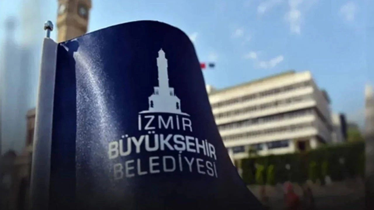 İzmir Büyükşehir Belediyesi’ne şafak operasyonu |