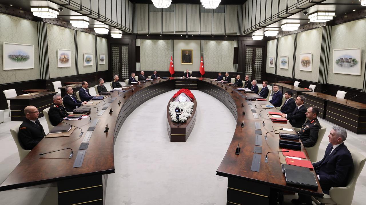 Bugün Cumhurbaşkanı Erdoğan başkanlığında Beştepe'de toplanacak olan Milli Güvenlik Kurulu'nun temel gündeminin barış süreci ve bu kapsamda gelinen aşama olacağı açıklandı.