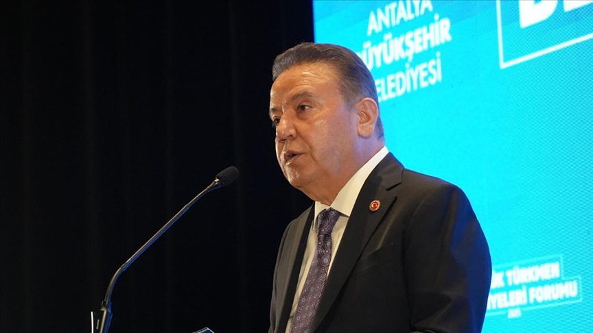 Tutuklanan Antalya Büyükşehir Belediye Başkanı |