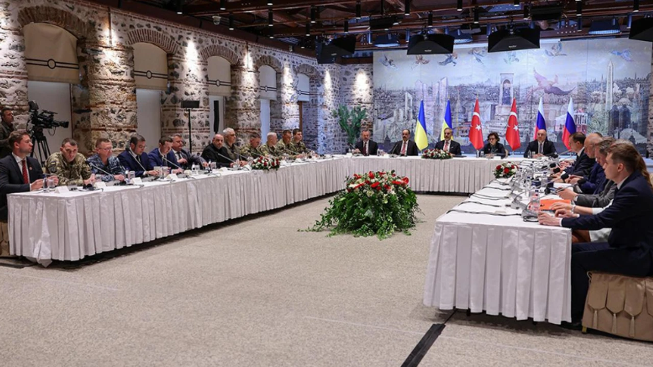 Ukrayna Devlet Başkanı Zelenski, Rusya’ya esir takası ve ateşkes konularını içeren üçüncü tur müzakerelerin gelecek hafta yapılmasını teklif etti, “Barışı sağlamak için liderler düzeyinde toplantıya hazırız” dedi.