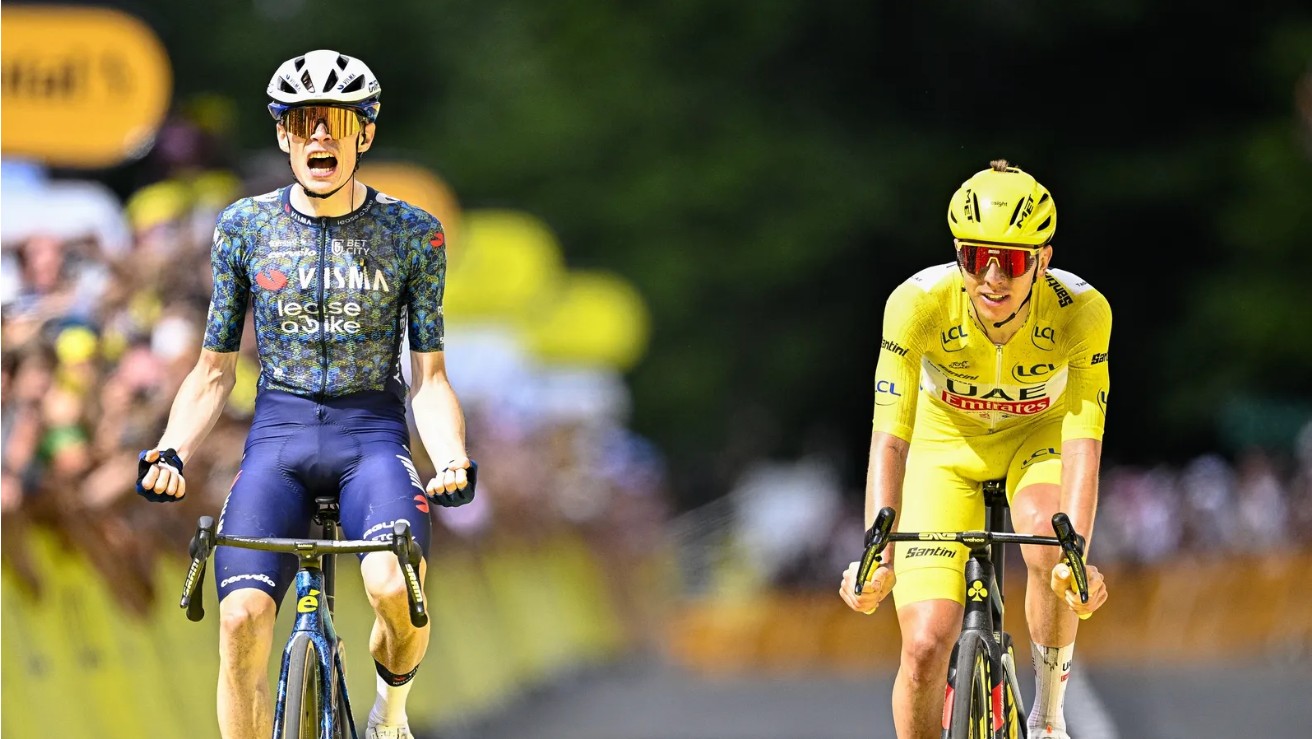 Dünyanın en prestijli bisiklet yarışı Tour de France 2025, Lille kentinden başladı. 21 etaptan oluşan yarışta, favori isimler yeniden sarı mayo için mücadele ediyor. Bu yılki yarışta Mont Ventoux gibi zorlu tırmanışlar, zaman etapları ve sprint finişleri dikkat çekiyor.