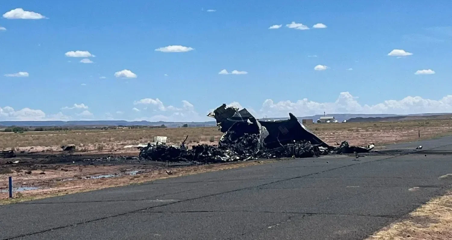 Arizona’da hasta nakil ambulansı düştü |