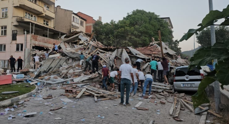1 kişi yaşamını yitirdi, 29 kişi yaralandı |
