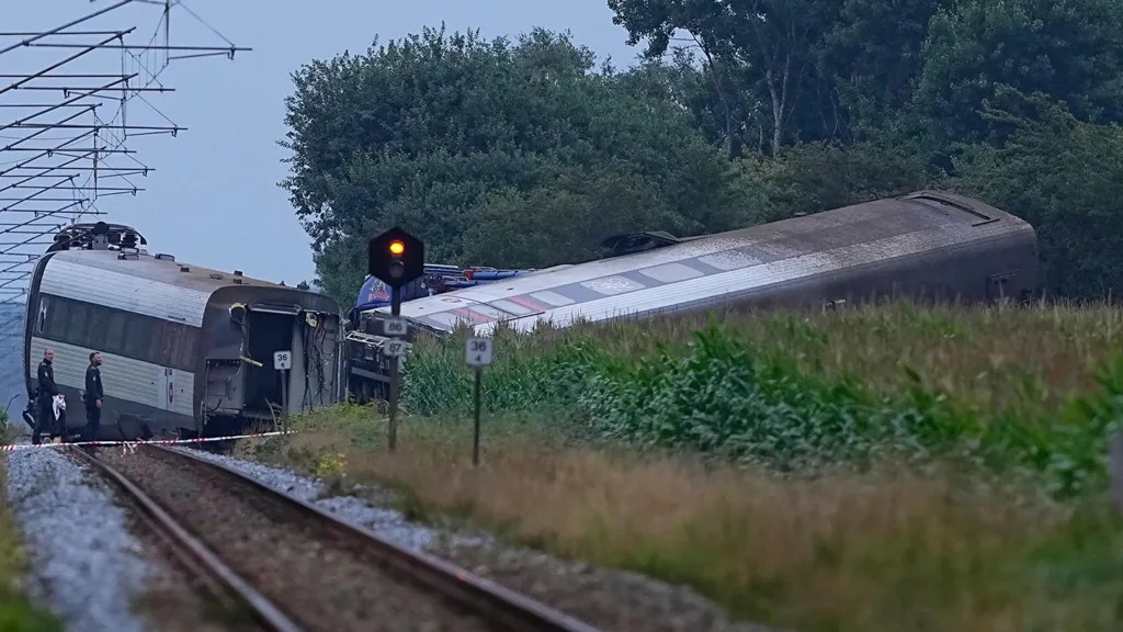 Danimarka’da tren kazası: