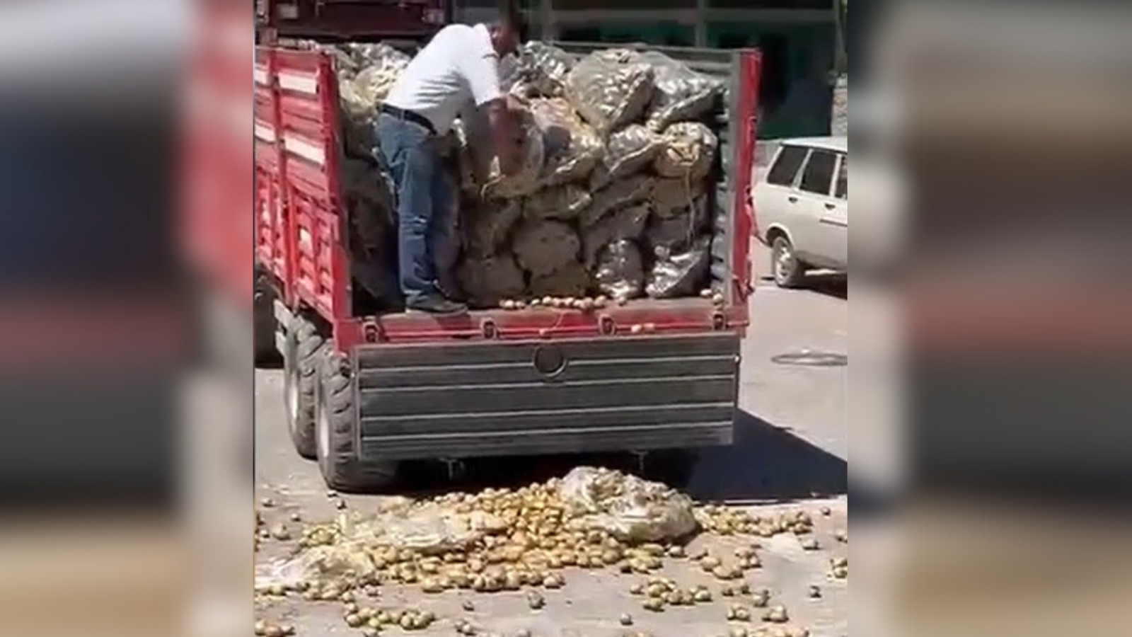 Patatesleri ücretsiz dağıtmıştı |