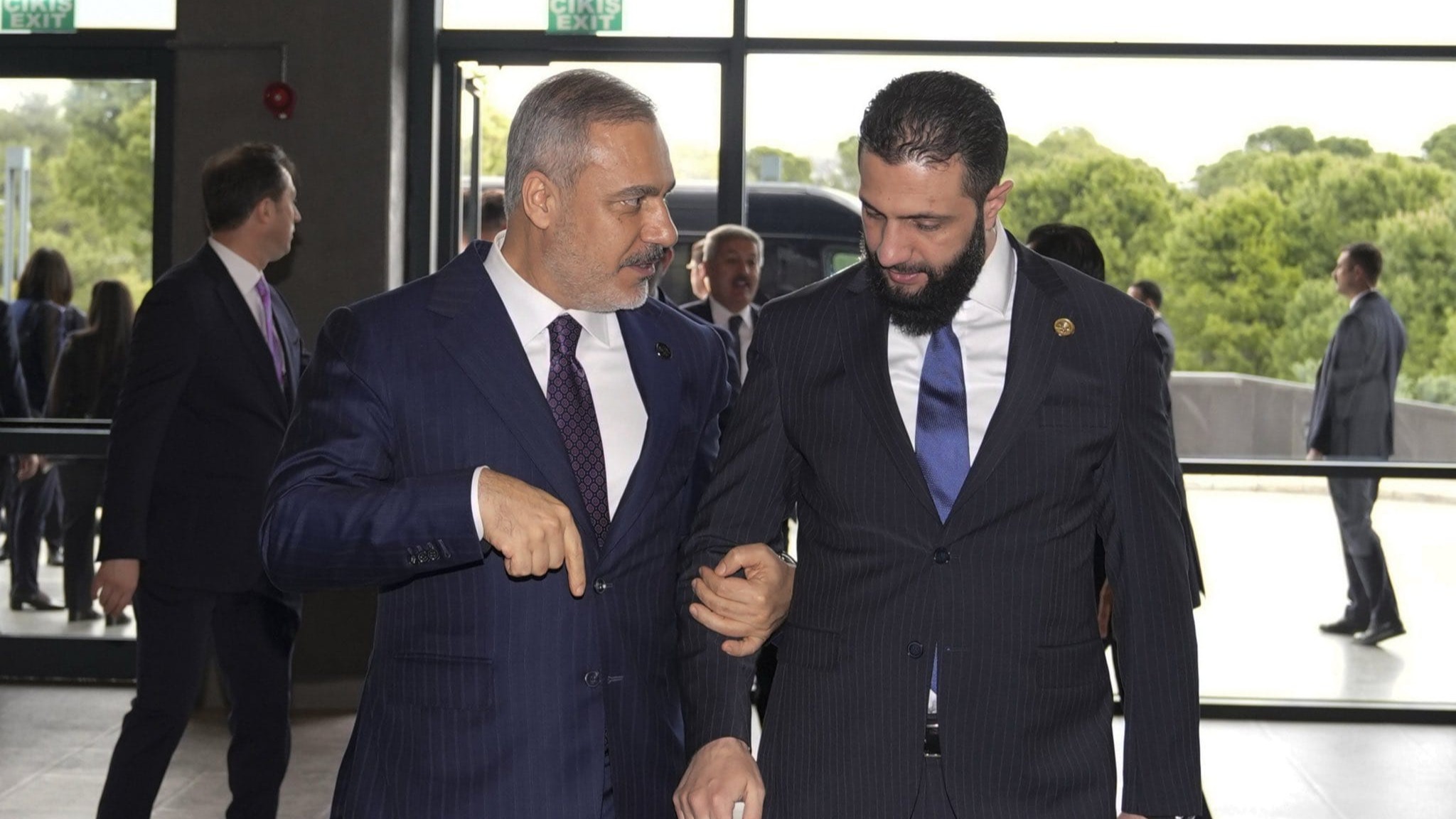 Fidan-Şara görüşmesi sonrası |