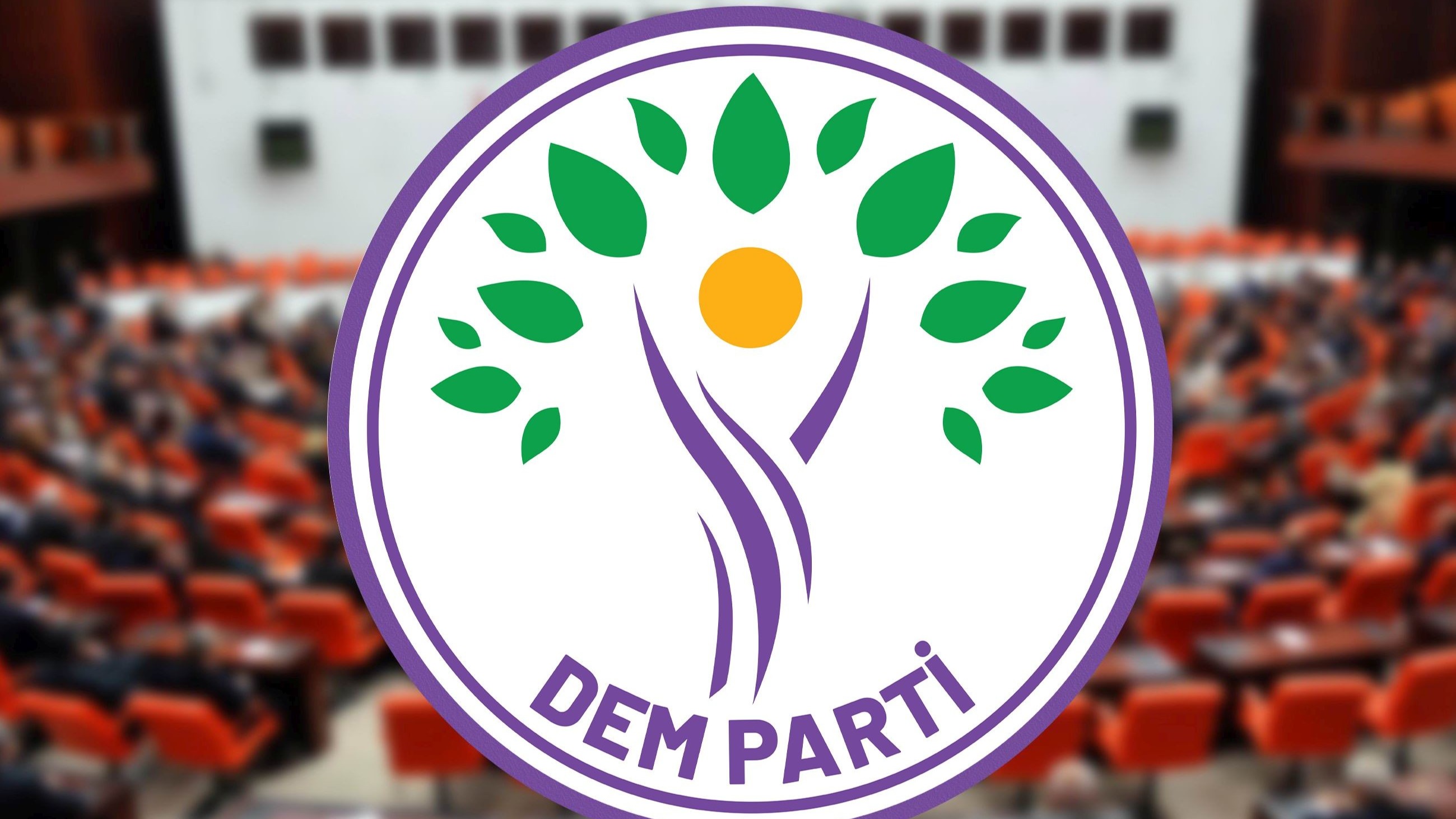 Meclis’te kurulan komisyona toplumsal aktörlerin, sivil toplumun ve özellikle Kürtlerin iradesini temsil eden yapıların görüş ve katkılarının dahil edilmesinin hayati önemde olduğunu beliren DEM Parti Eş Genel Başkan Yardımcısı Temel, “Teknik kalmamalı, barışı toplumsallaştırmalı” dedi.