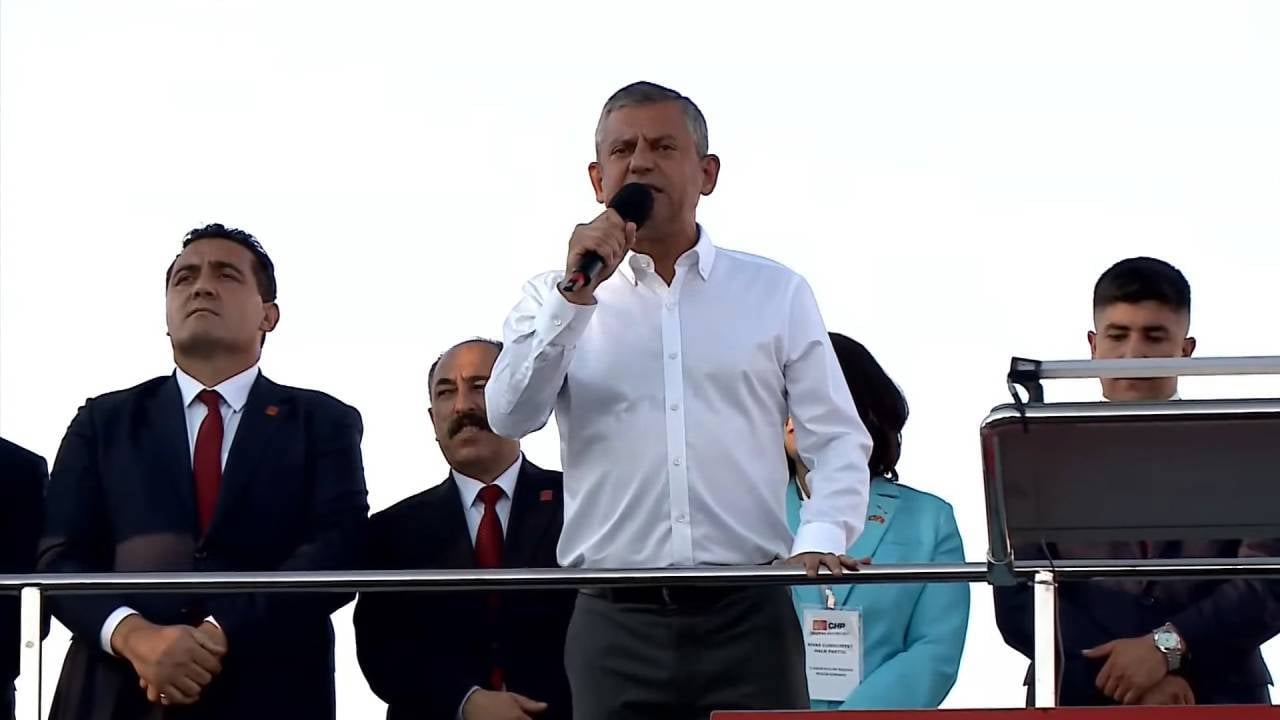 İmamoğlu ve Özel Erdoğan’ı darbecilikle suçladı |