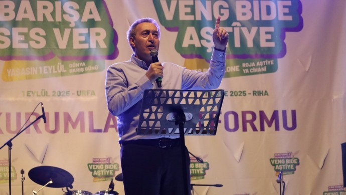 “Öcalan halkıyla buluşmalı” |