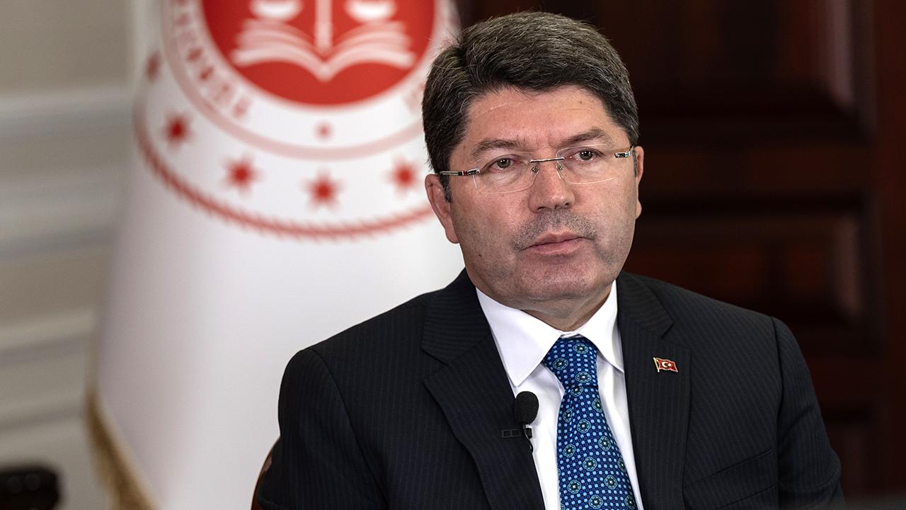 Özel’in ‘İBB davası borsası’ sözlerine yanıt |