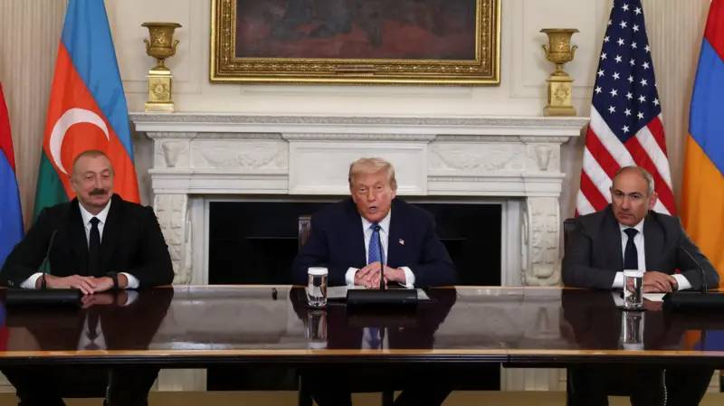 Beyaz Saray’da Trump – Aliyev – Paşinyan görüşmesi |