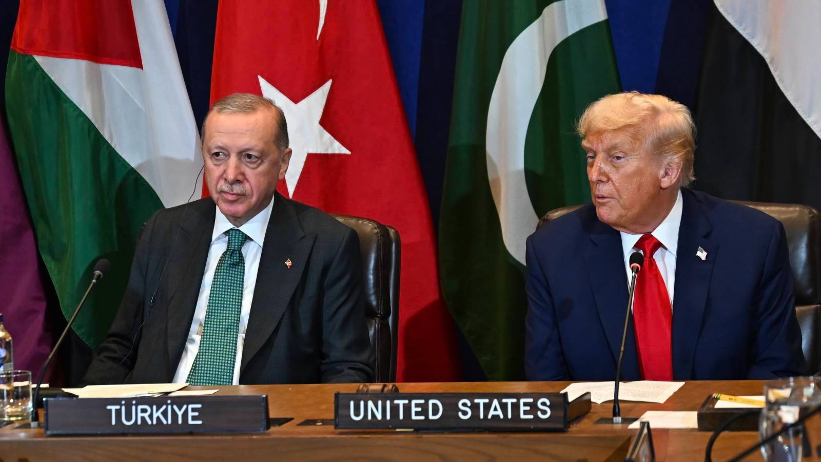 Macron: Nobel Ödülü istiyorsa savaşı durdurmalı |