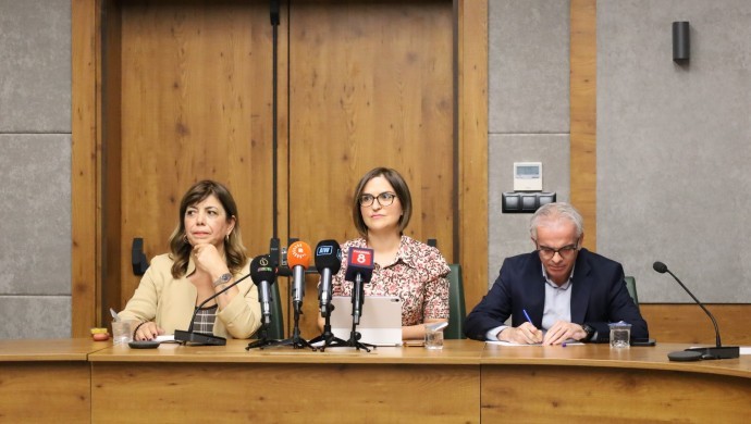 Diyarbakır’da Kürt Dil Kurumları ile gerçekleştirilen toplantıda konuşan Meral Danış Beştaş, komisyonun önümüzdeki günlerde İmralı’ya gidebileceğini söyledi.