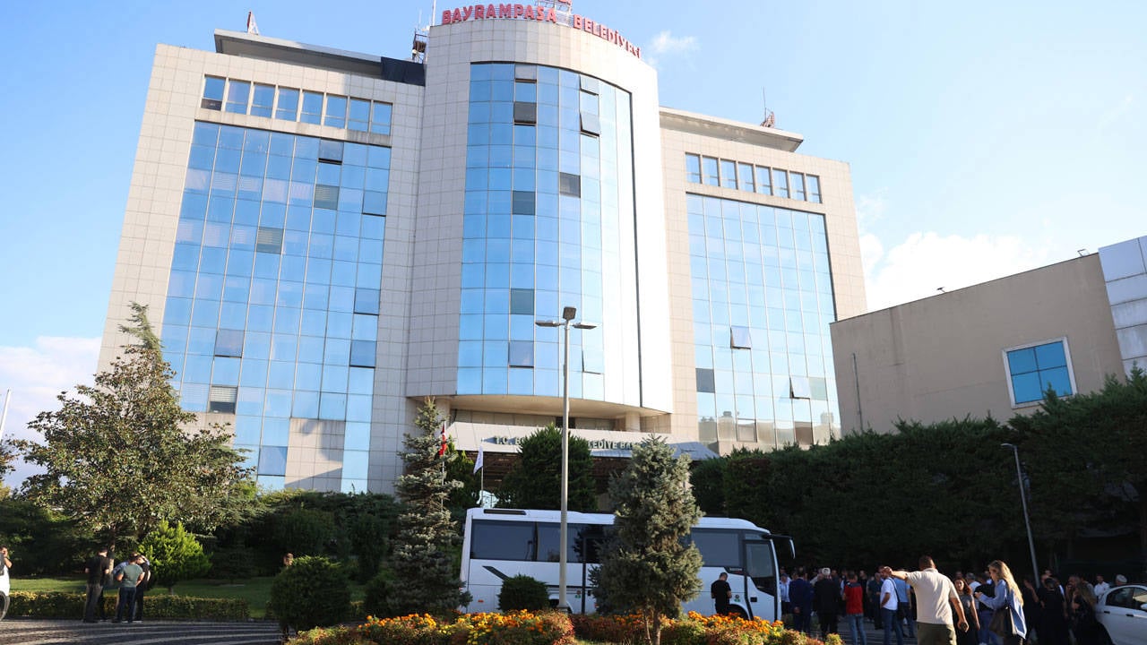 Bayrampaşa Belediyesi’ne operasyon |