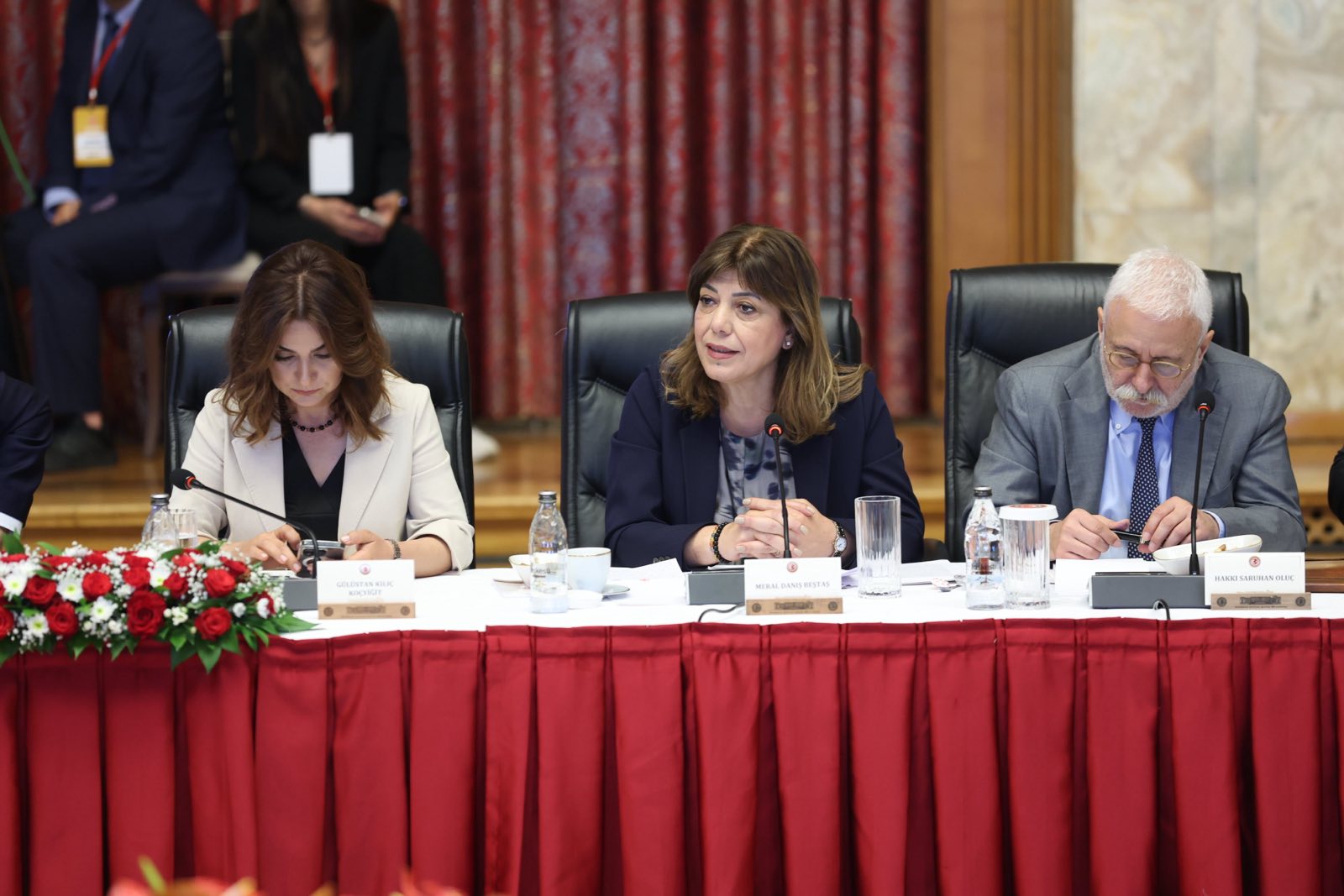 “AKP, MHP ve CHP raporlarında Kürt sorunu yok” |