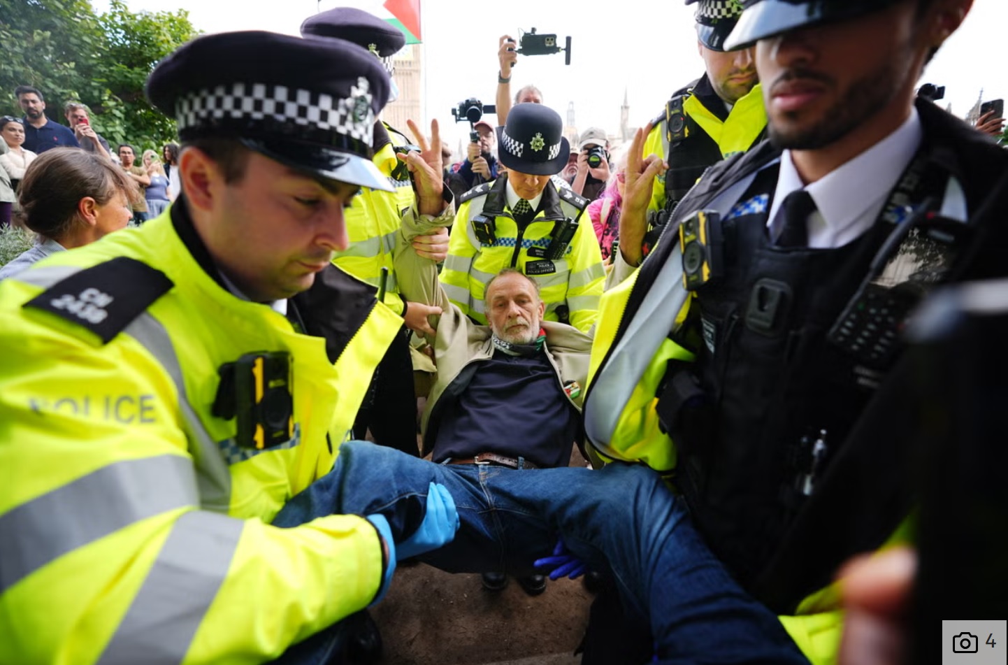 Londra’da Filistin eylemine polis saldırısı |