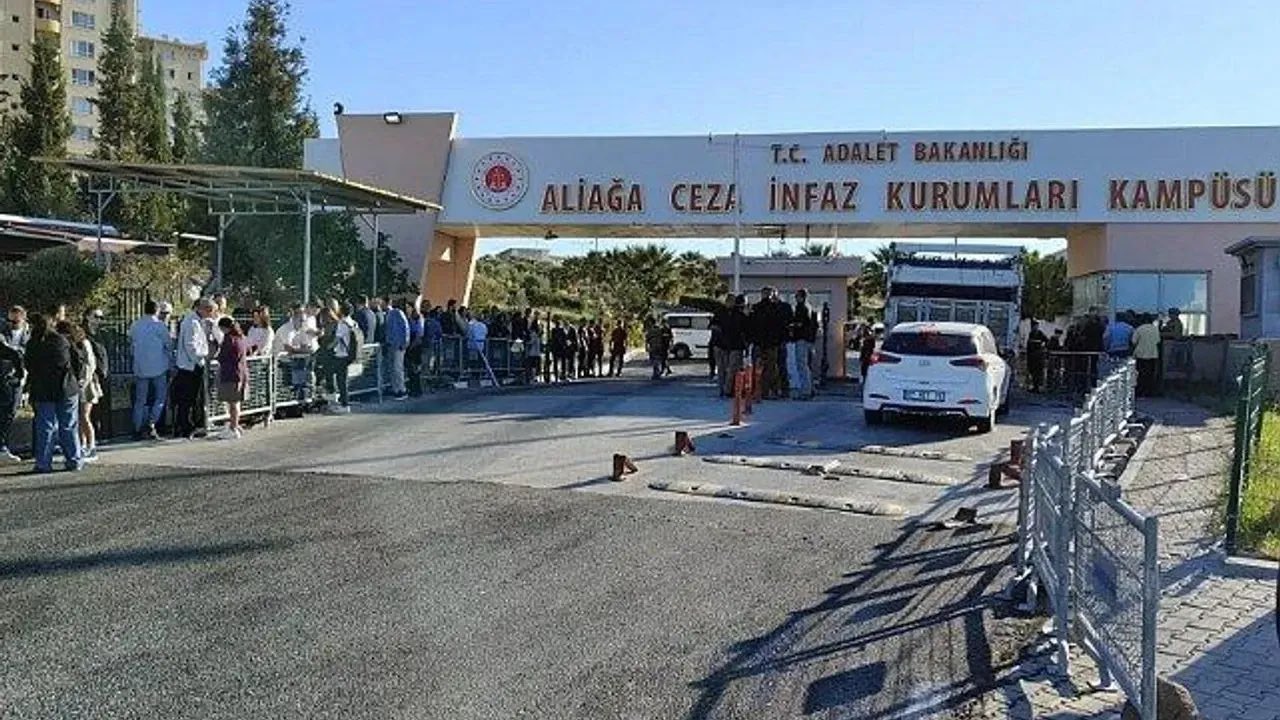 İZBETON davasında ara karar |