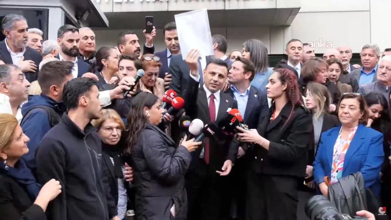 Kayyum Tekin hâlâ yerinde |