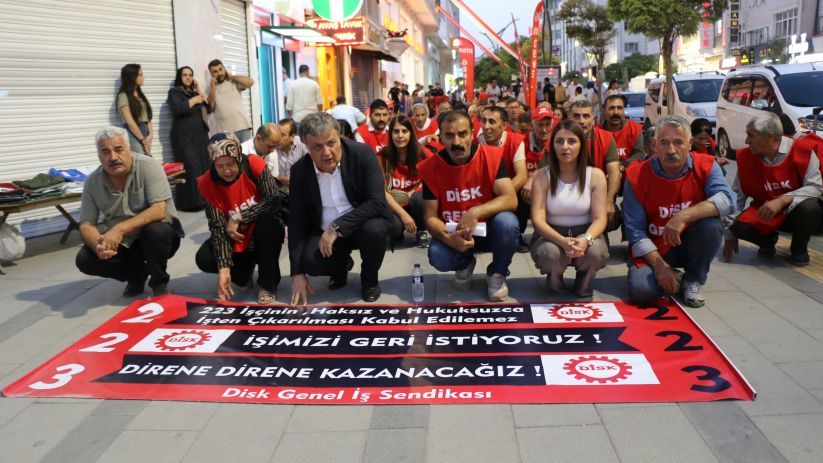 Kayyumun işten çıkardığı işçilerin eylemi sürüyor |