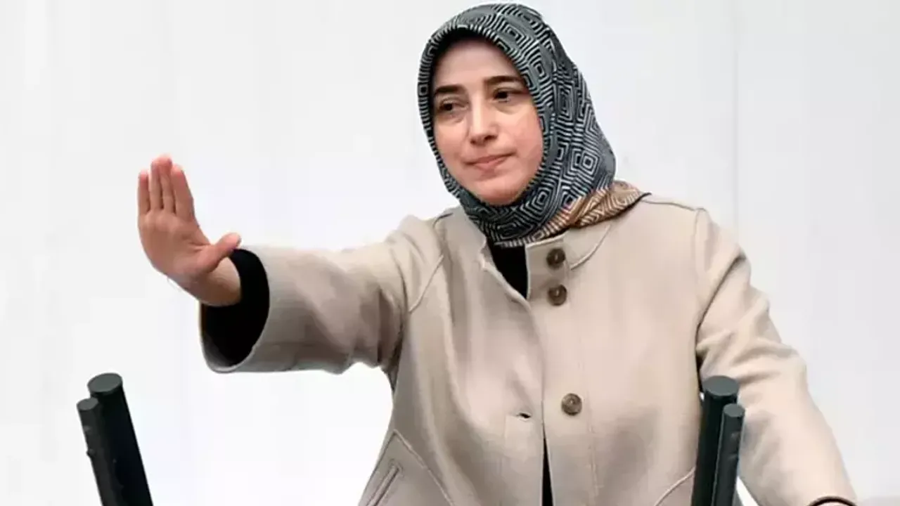 Holokost: Yahudi Soykırımı |