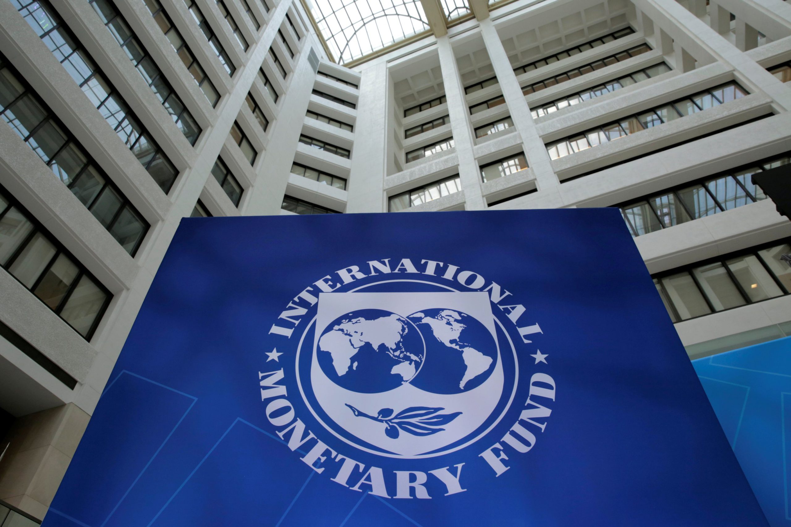 IMF uyardı: Kemerlerinizi bağlayın |