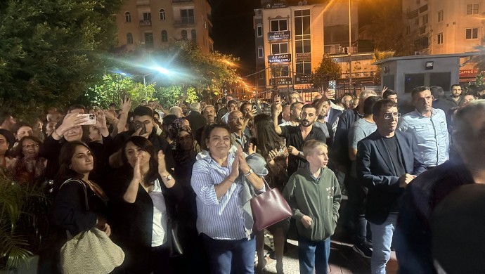 Yerlerine kayyum atanmıştı |