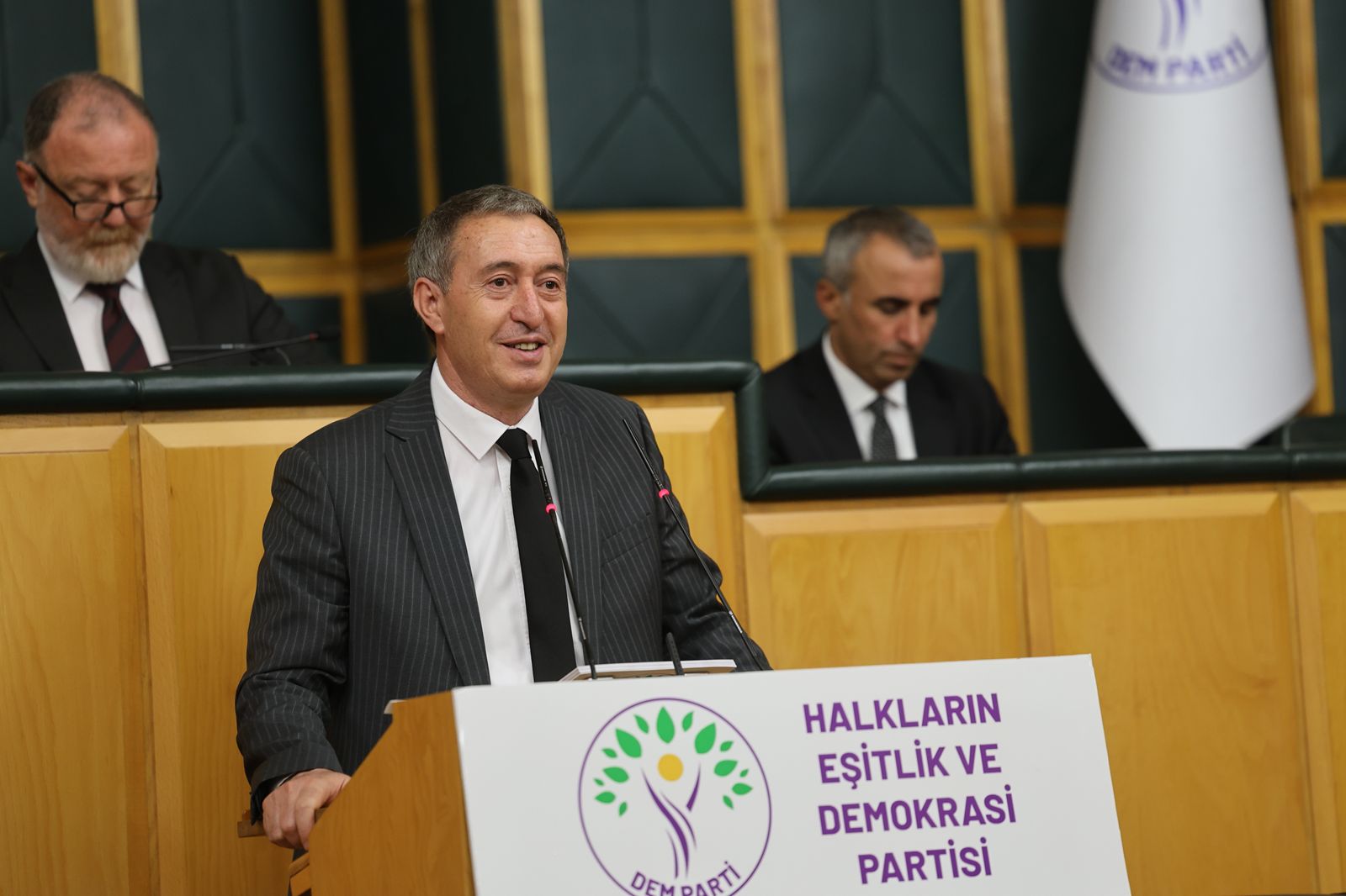 Bakırhan’dan iki çağrı: