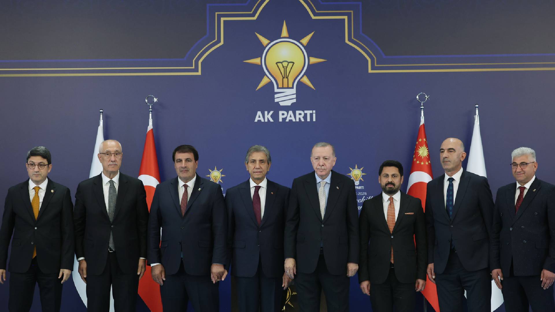 Rozetlerini Erdoğan taktı I