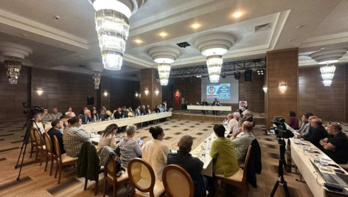 Gazetecilerden çağrı l