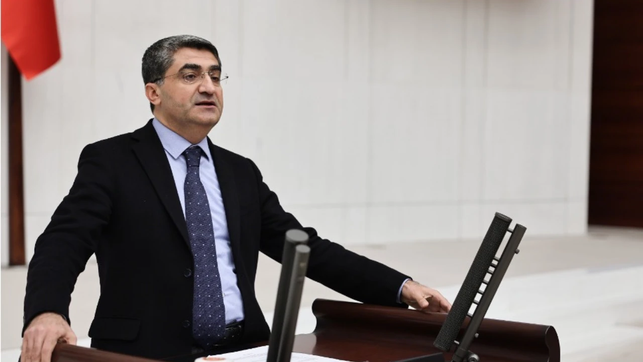 Mehmet Emin Ekmen: